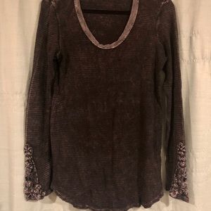 Evereve Braeve Atlas XL Thermal Embroidered Top